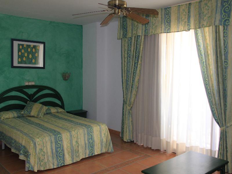 Neptuno Apartments Calella Ngoại thất bức ảnh