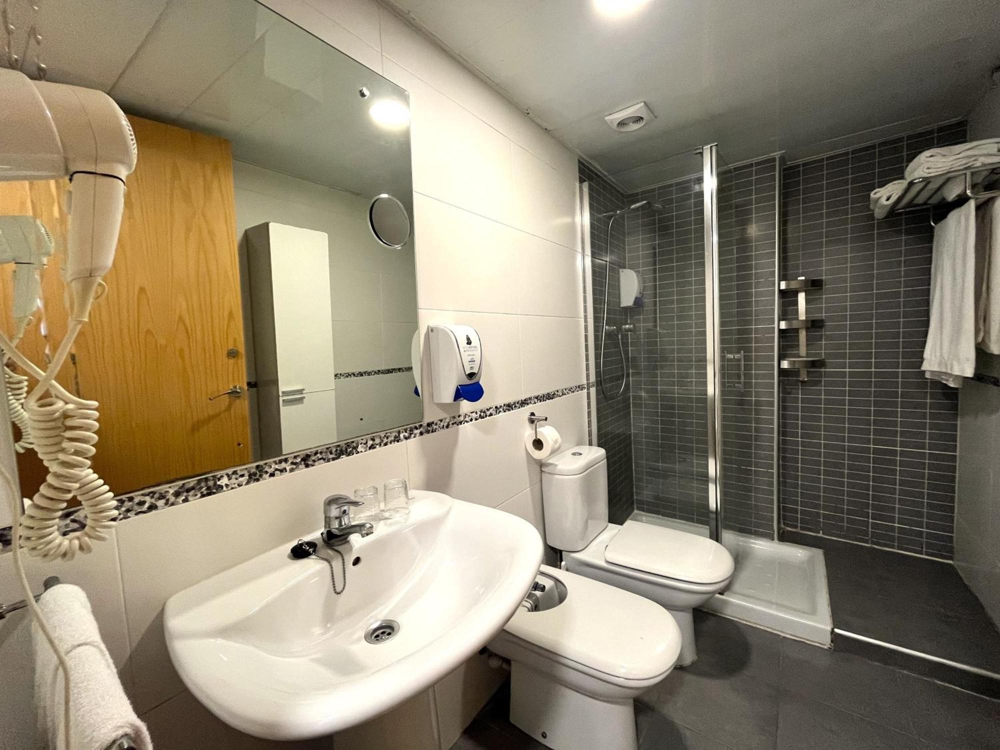 Neptuno Apartments Calella Phòng bức ảnh